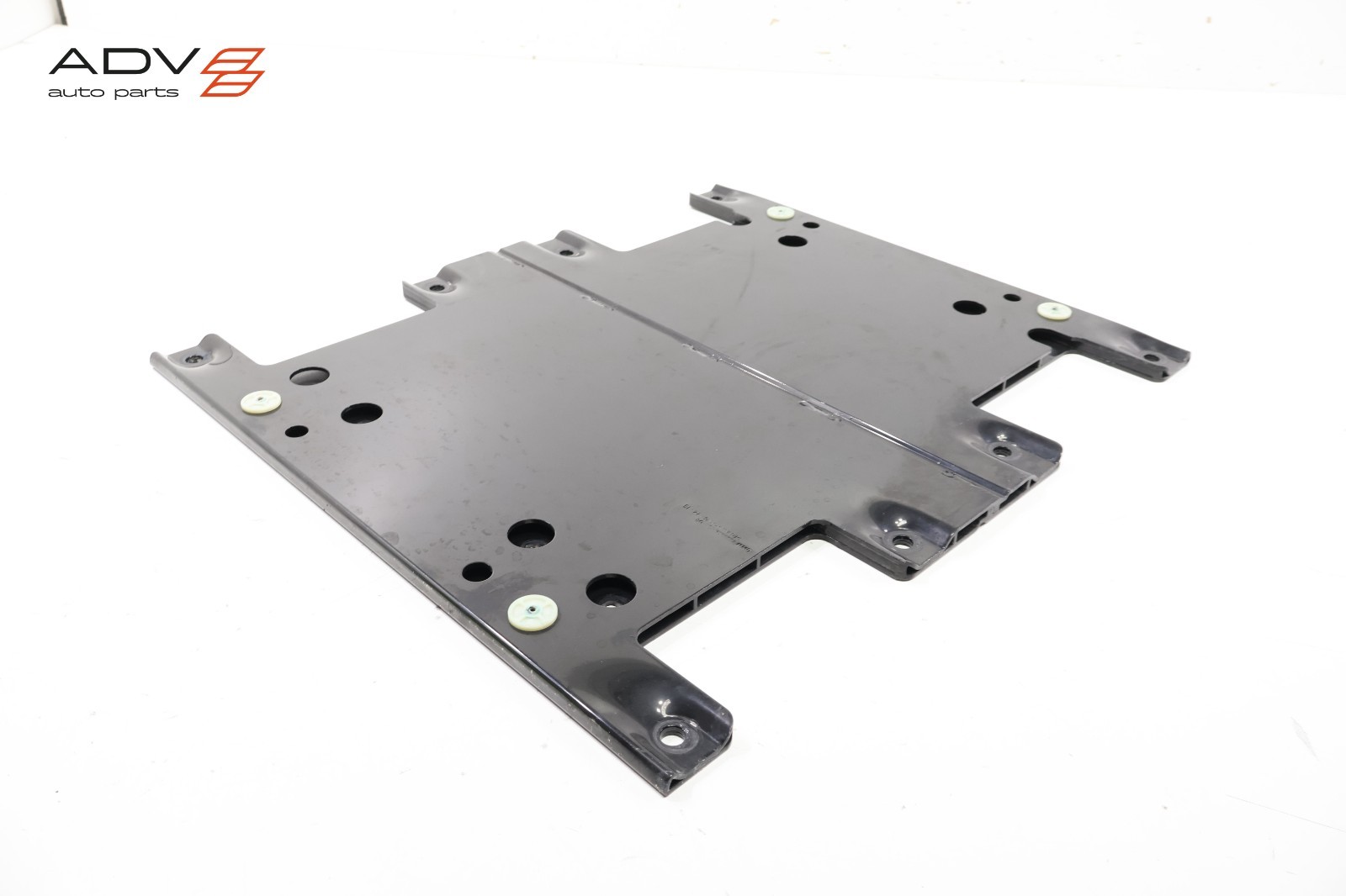 2014 - 2020 BMW i8 I12 UNDER BODY CENTER LOWER STIFFENING PLATE OEM