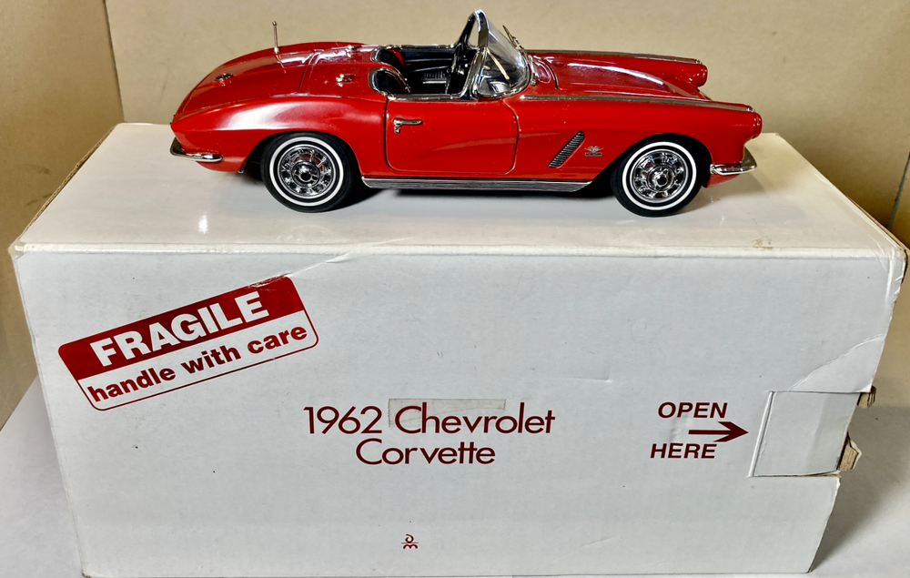 1:24 Scale Limited Edition 1962 Corvette Convertible: Danbury Mint; Original Box