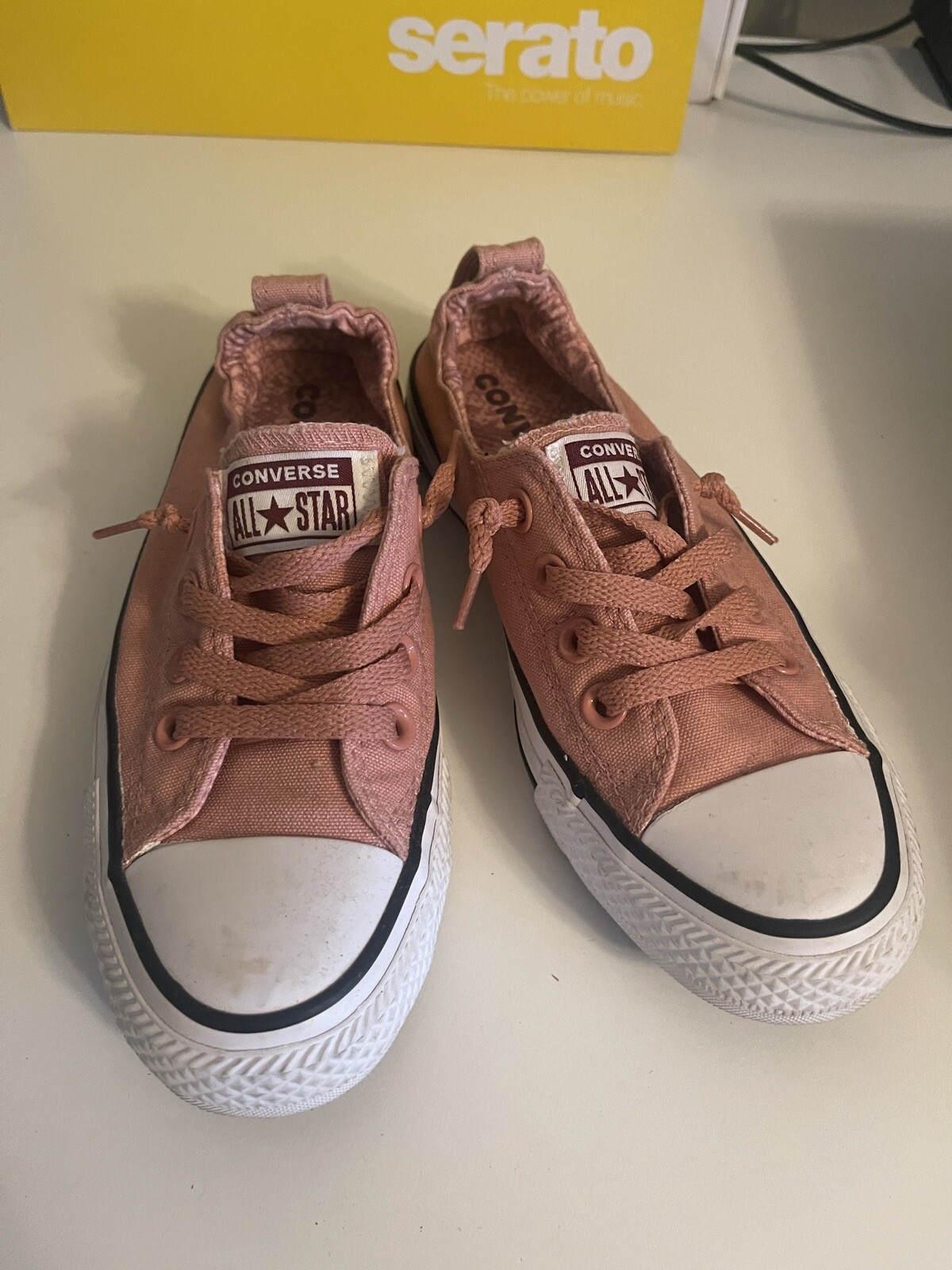 converse shoreline slip on