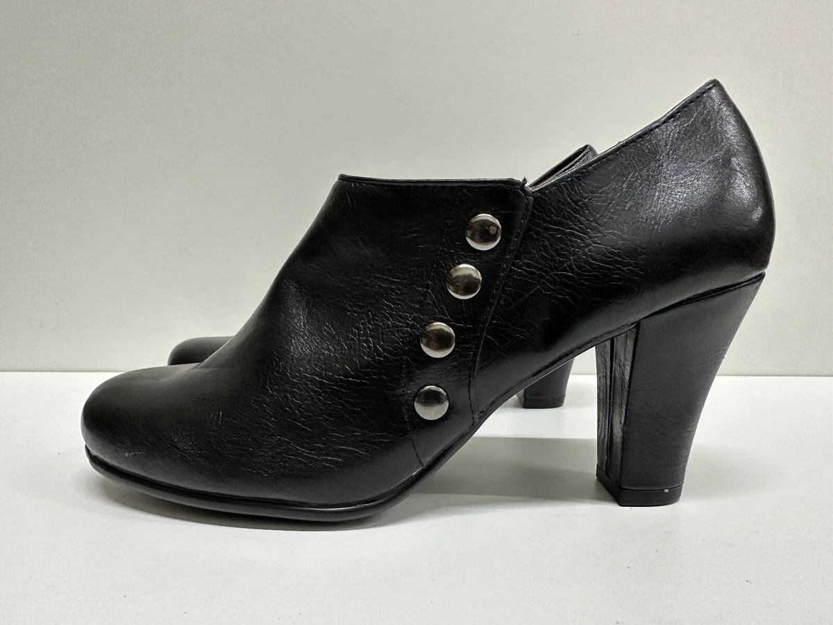 Aerosoles Outrole women size 9 black booties with side zip all man made material