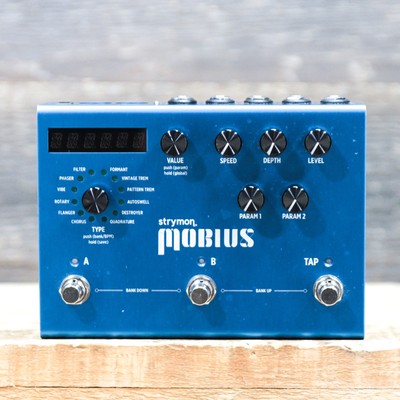 Strymon Mobius Twelve Modulation Machines 200 Presets Effect Pedal w/Adapter