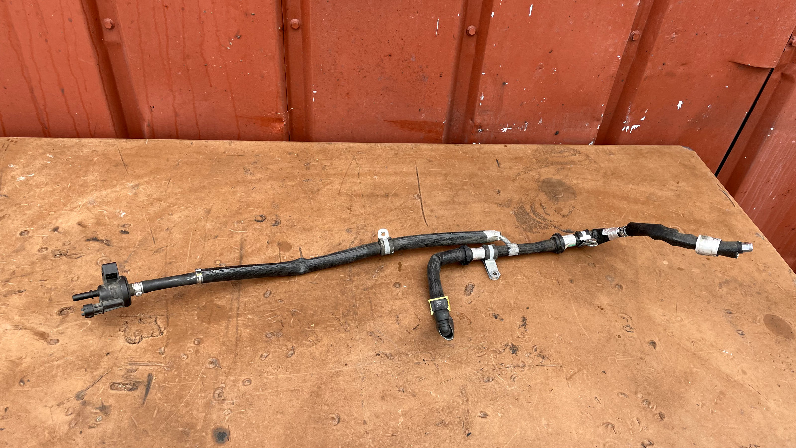 Ferrari 488 Spider LH FLUSH VALVE PIPE with FLUSH VALVE  319786 254425 OEM used