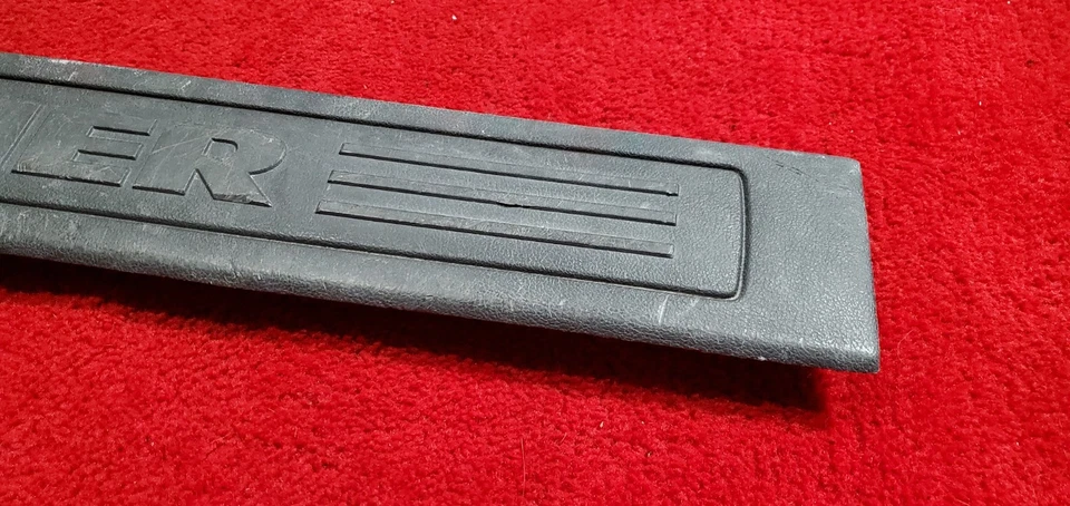 06-10 HUMMER H3 PUERTA TRASERA PUERTA INFERIOR RASGUÑO DESLIZAMIENTO UMBRAL PLACA MOLDURA OEM Foto 4 de 4