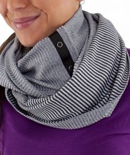 Lululemon Vinyasa Scarf REVERSIBLE Mini Check Pique  Micro Stripe Black/White
