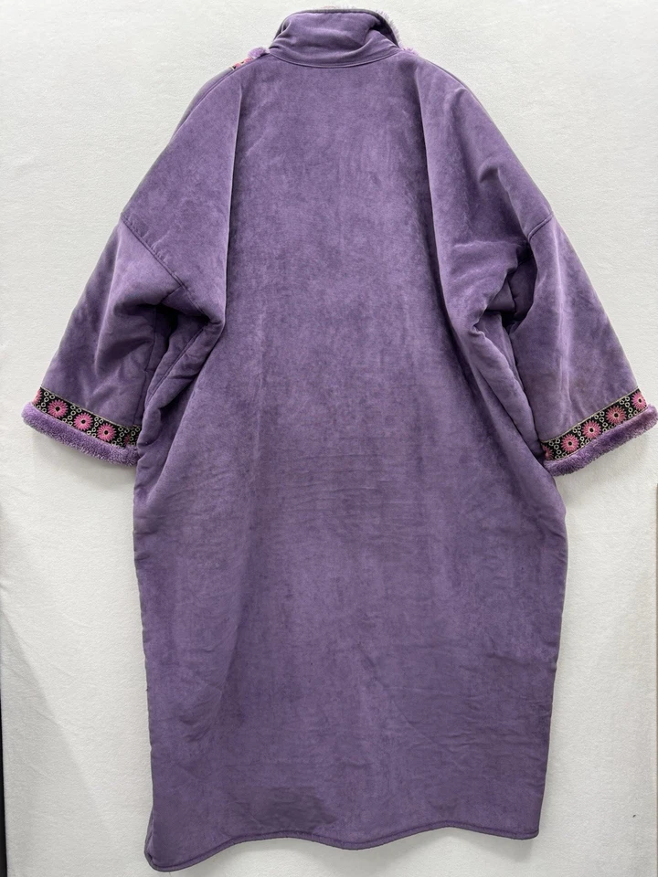 Abrigo para mujer grande morado largo completo pesado frente abierto sin marca Foto 2 de 4