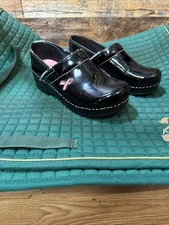 Dansko Clog Black Patent Breast Cancer Awareness - Womens 38