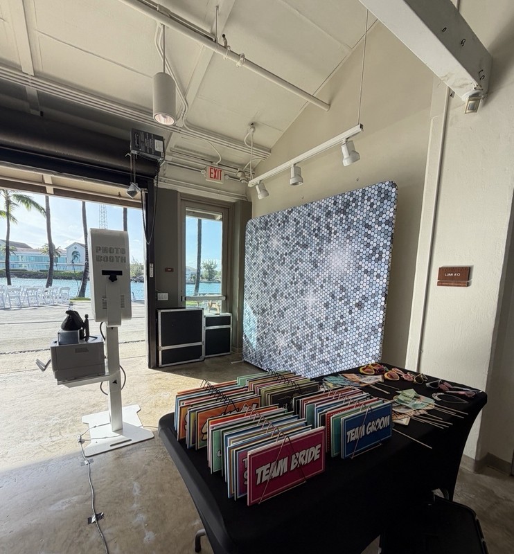 Creative PHOTO BOOTH Kiosk w/ Ring Light, Touchscreen Stand, Backdrop & Props