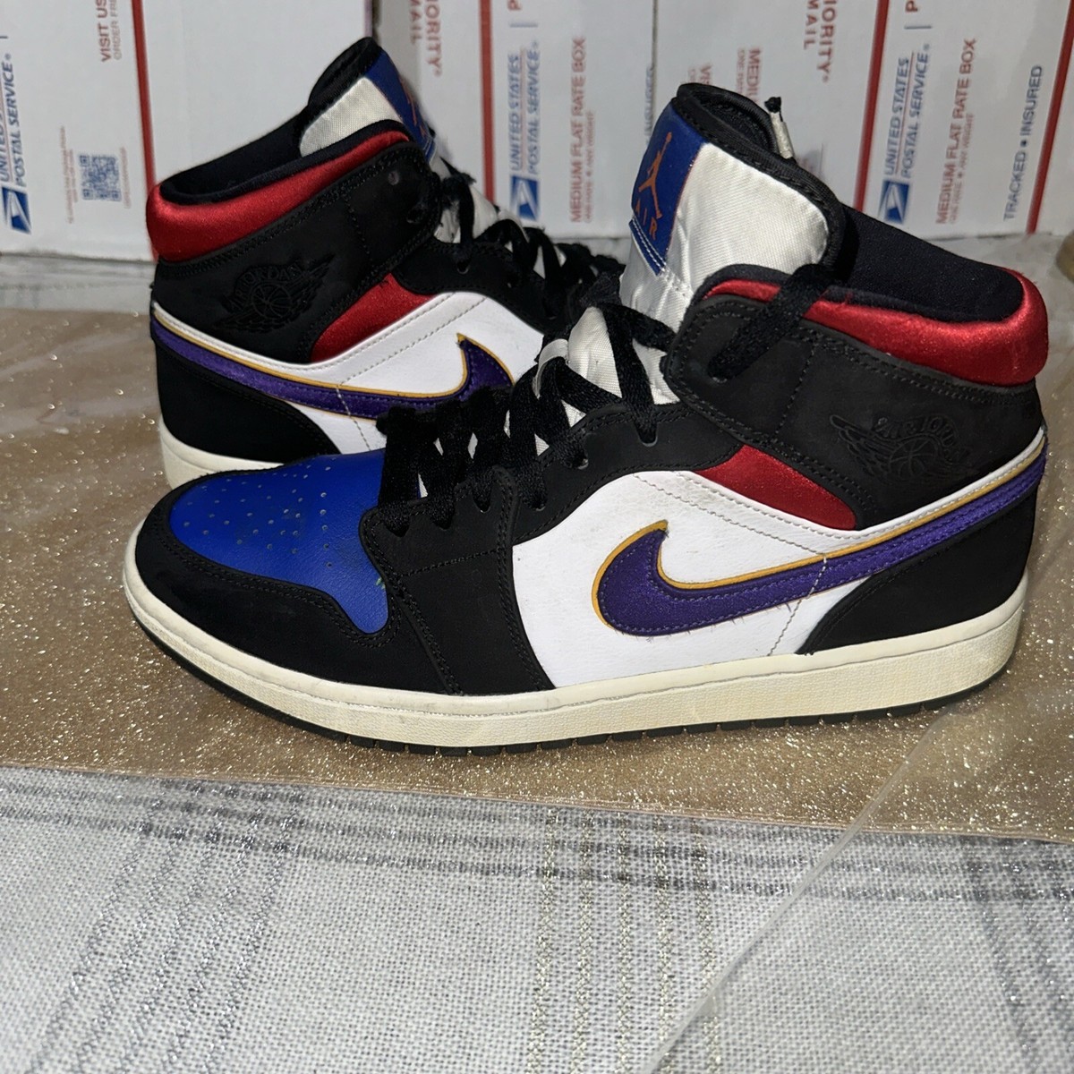 Nike Air Jordan 1 Mid SE Rivals 852542-005 White Blue Black Purple Yellow 10.5 Nike Air Jordan Retro 1 Mid SE GS Lakers | Mercari main image 3