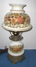 Vintage Gone With The Wind Floral Table Lamp By Quoizel Inc. 1973