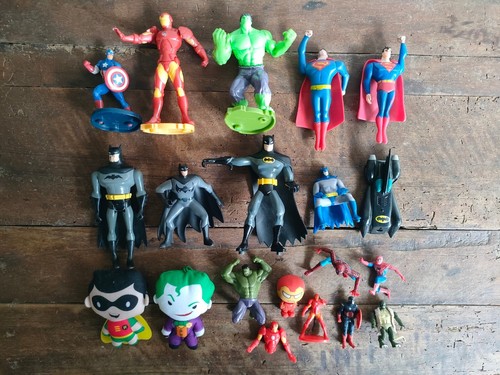 Lotto 1 Supereroi Batman Superman Hulk Marvel DC Comics Action Figures PVC