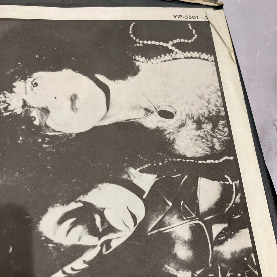 Kiss The Originals The Whole Hell Vinyl HR/HM 3 Disc Set used f/s - Image 3 of 4