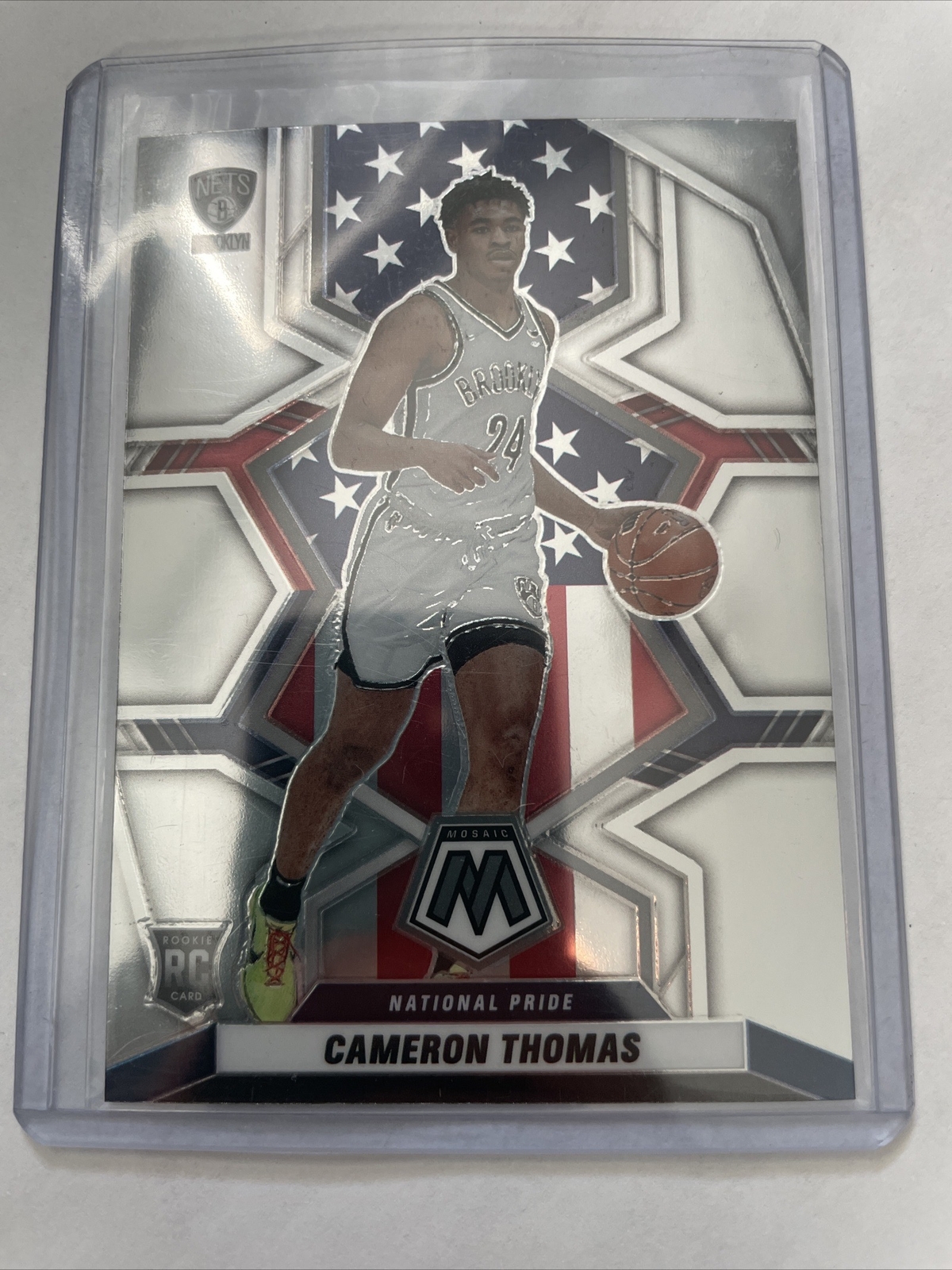 2021-22 Panini Mosaic Cameron Thomas Base National Pride Rookie Card RC #255