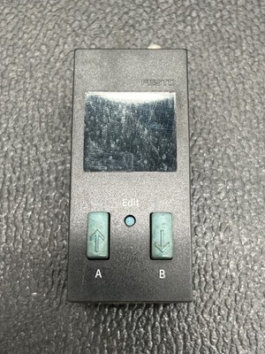FESTO SDE1-D6-G2-W18-L-P1-M8 Pressure Sensor USED