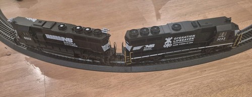 Bachmann HO Scale GP40-2 Locomotive, Norfolk Southern #3053 & Dummy Locomotive