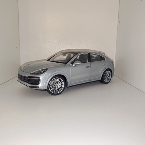 1/18 Porsche Cayenne Coupe Turbo gris Argent 2019 NOREV LIMITED EDITION - Imagen 3 de 17