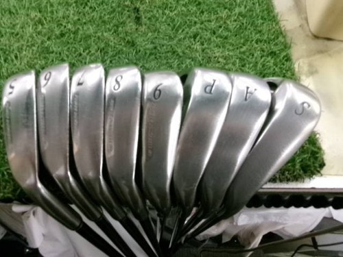 Dunlop XXIO 2010 Iron Set 8pcs 5-Pw,Aw,Sw Flex R Regular MP600 Golf Clubs - Picture 4 of 6