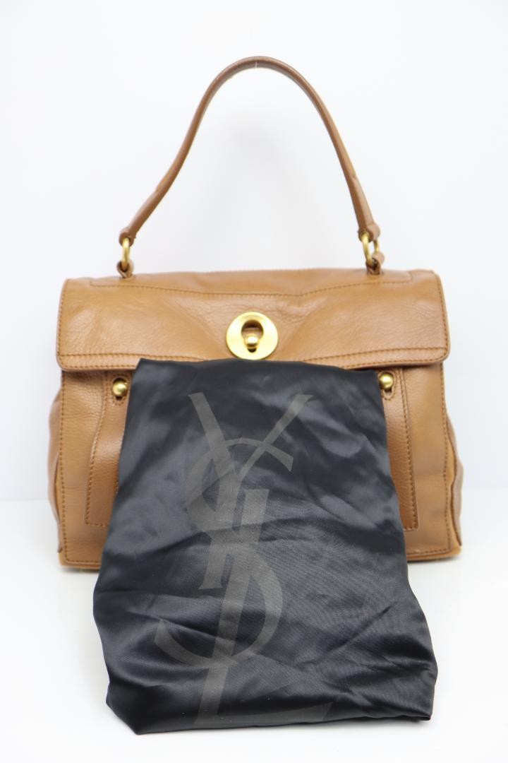 Borsa a mano Yves Saint Laurent M Toe in pelle con dust bag ottime condizioni
