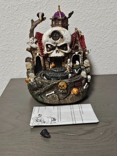 Pumpkin Hollow Animated Haunted Skull Manor 280-1468 Musical Figurine w/ Train - Picture 18 of 18