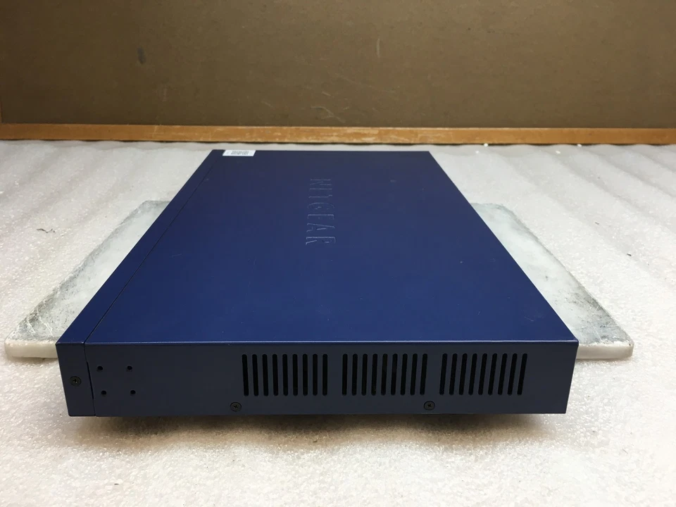Netgear FS728TP ProSafe 24 + 4 Smart PoE+ Ethernet Switch - Image 4 of 4