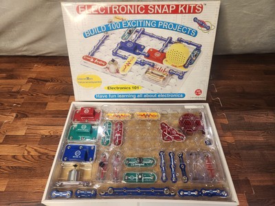 Elenco Snap Circuits Jr SC-100, Build Over 100 Exciting Projects for Ages 8+