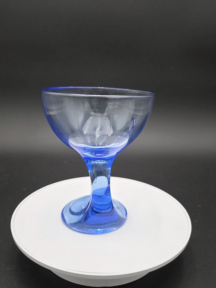 Taza de postre de vidrio ala azul Bormioli Rocco Jerba 11 oz Italia vástago curvo Foto 2 de 4