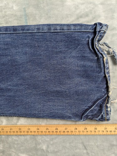 American Eagle Jeans Mens 34x32 Blue Low Rise Bootcut Distressed Frayed Y2K READ - Picture 5 of 20