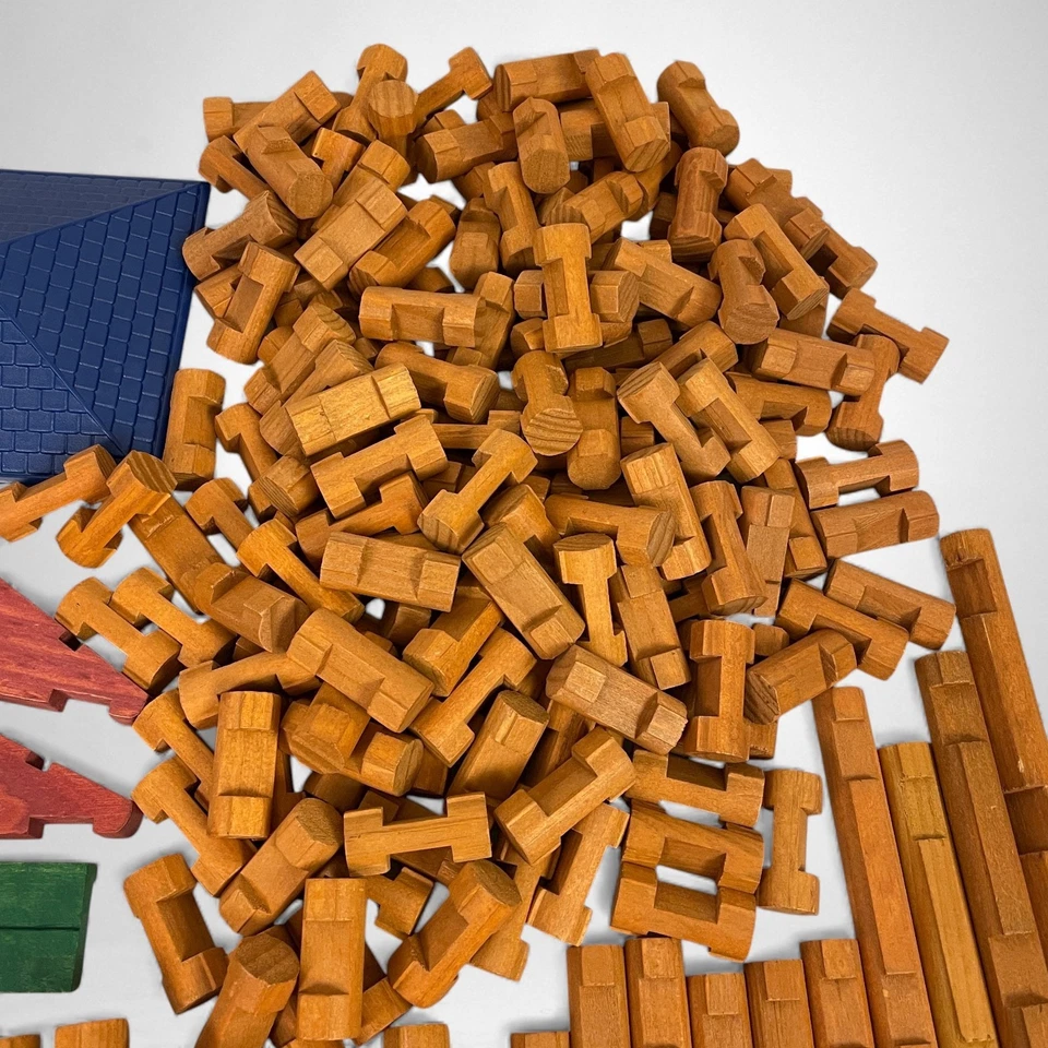 Large Lot of Assorted Lincoln Logs Over 7.5 lbs Fort Redwood Roofs Windows Doors - Image 4 of 4