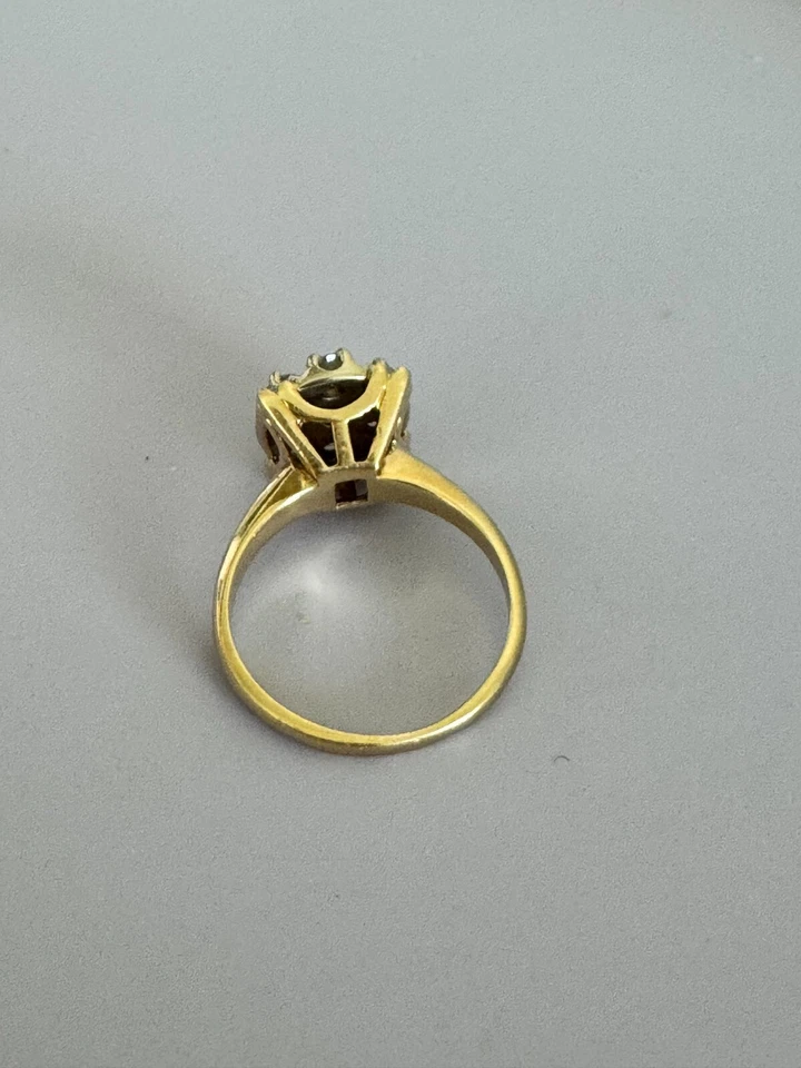 1970s 14k Yellow Gold 0.65 CT Diamond Cluster Ring - Size 8.25 - Image 4 of 4