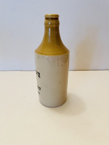 VINTAGE YE OLD COUNTRY STONE GINGER BEER VANCOUVER B.C. STONEWARE BOTTLE - Picture 2 of 7