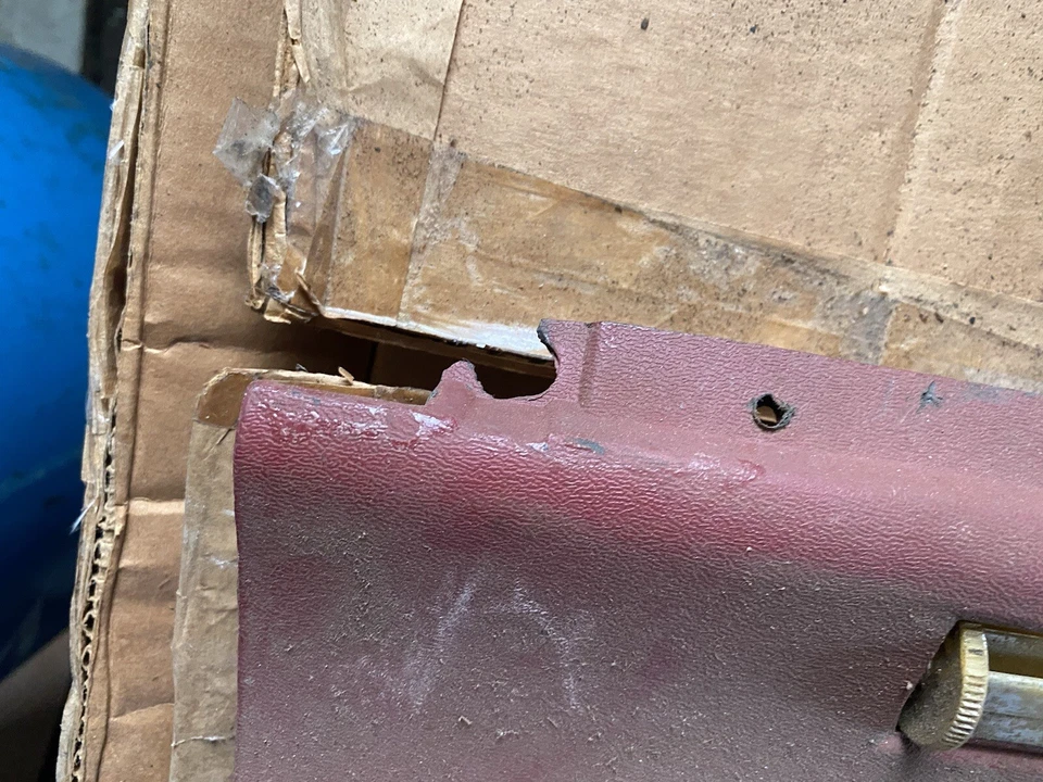 Pontiac Firebird 1970 1981 transmisión automática cubierta de columna de dirección inferior con aire acondicionado rojo Foto 3 de 4