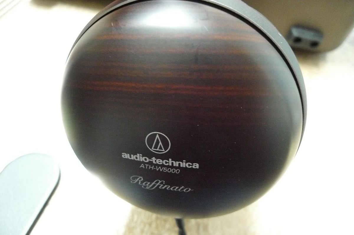 Audio-technica ATH-W5000 Raffinato headphones wood grain