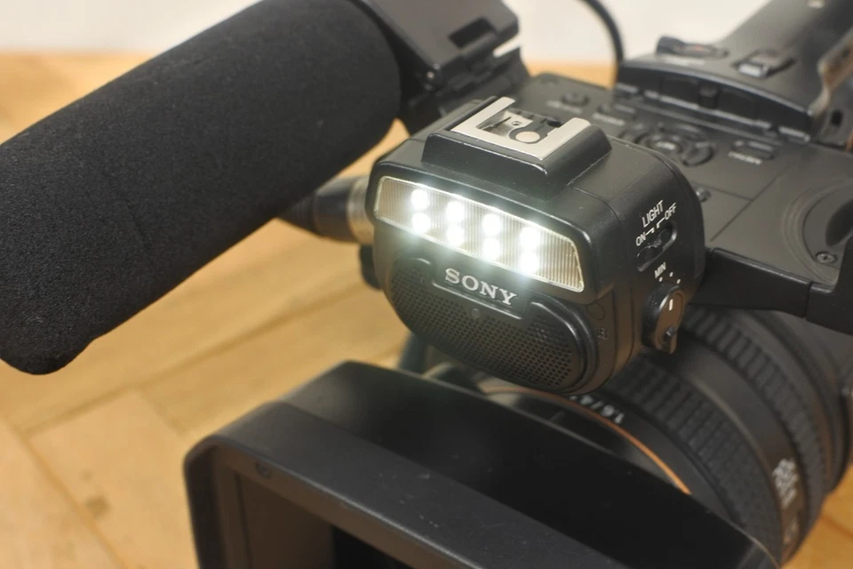 Sony NXCAM HXR-NX5R Professional Video Camera + Bag/Battery/Charger from Japan - Image 3 of 4
