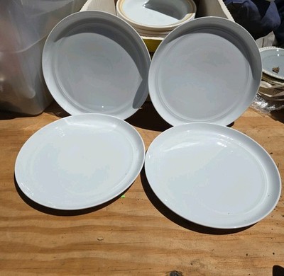 4 Crate & Barrel Aaron Probyn Hue WHITE Salad Plates Round 8.25  Indonesia  