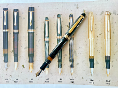 Vintage 1950's MONTBLANC 142 Celluloid Fountain pen - 14 C 