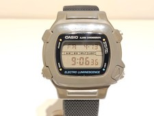 VINTAGE SPORT PLASTIC MEN'S DIGITAL ALARM CHRONOGRAPH WATCH "CASIO"W-740