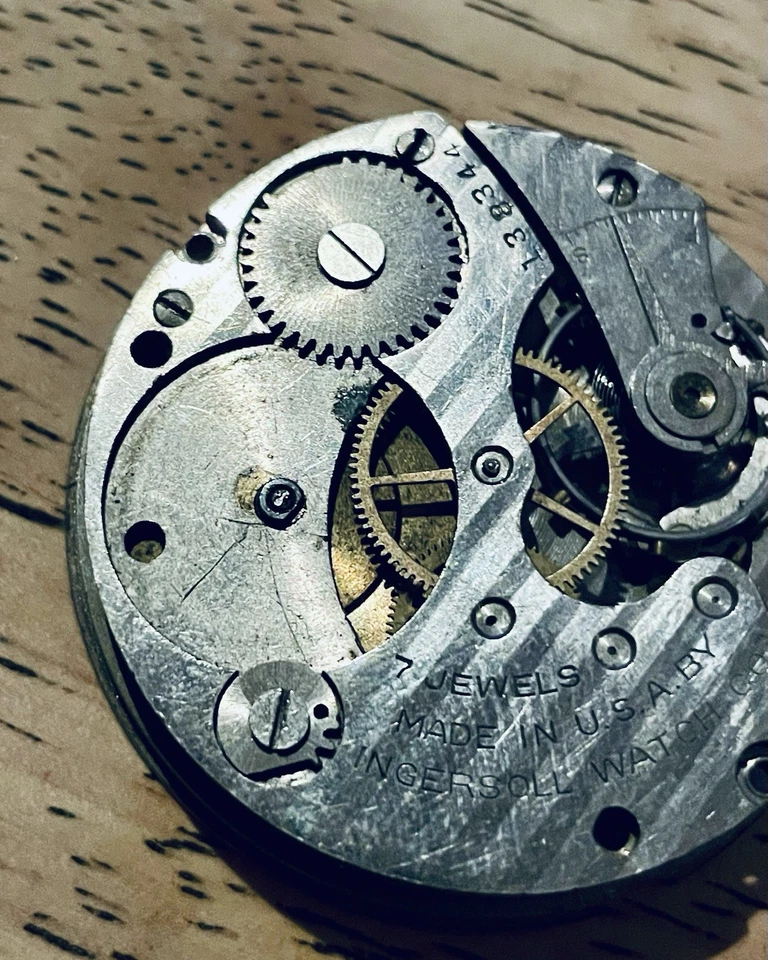 Антикварные карманные часы Ingersoll с механизмом 7 камней механические с открытым циферблатом сделано в США 1557 - Изображение 2 из 4