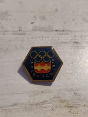 Pin's Ski Vintage Innsbruck Tyrol Autriche – Émail Doré – Collection VV134A
