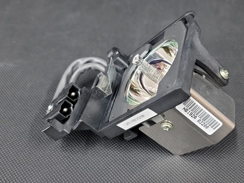 V7 Projector Replacement Lamp for select 3M & Smartboard Projectors (VPL1783-1E) - Picture 9 of 17
