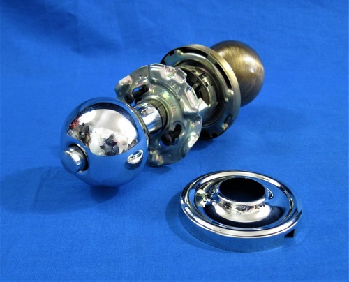 AMEROCK - Antique English / Chrome - Barrington Privacy Door Knob Set - B-44305S - Picture 6 of 12
