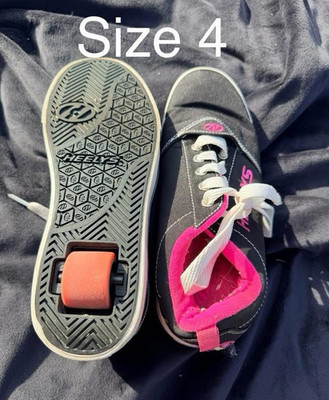 Heelys Black/Pink Low Top Wheeled Sneakers Lace-Up Kids US 4