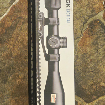 Vortex Strike Eagle 1-8x24 Rifle Scope SE-1801 w/ Mount, 30mm Picatinny