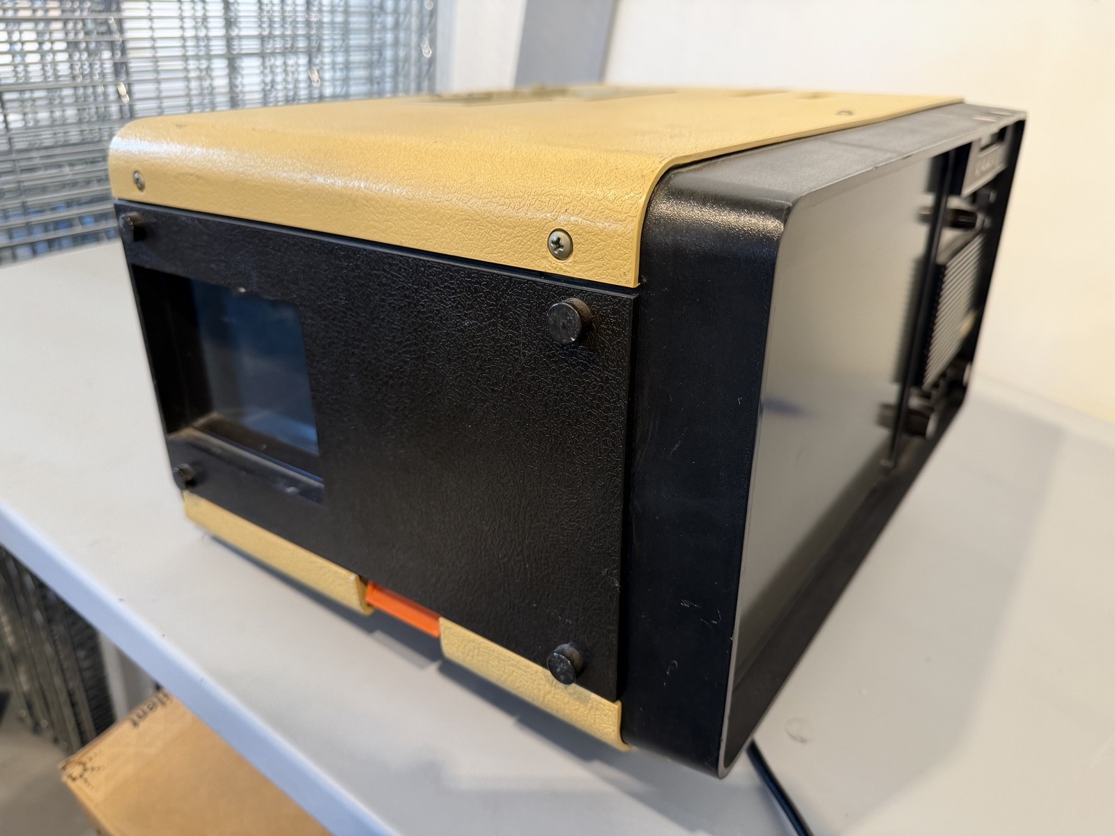Singer Insta-Load 35 Sound Filmstrip Projector Built-In Screen Cassette AS-IS