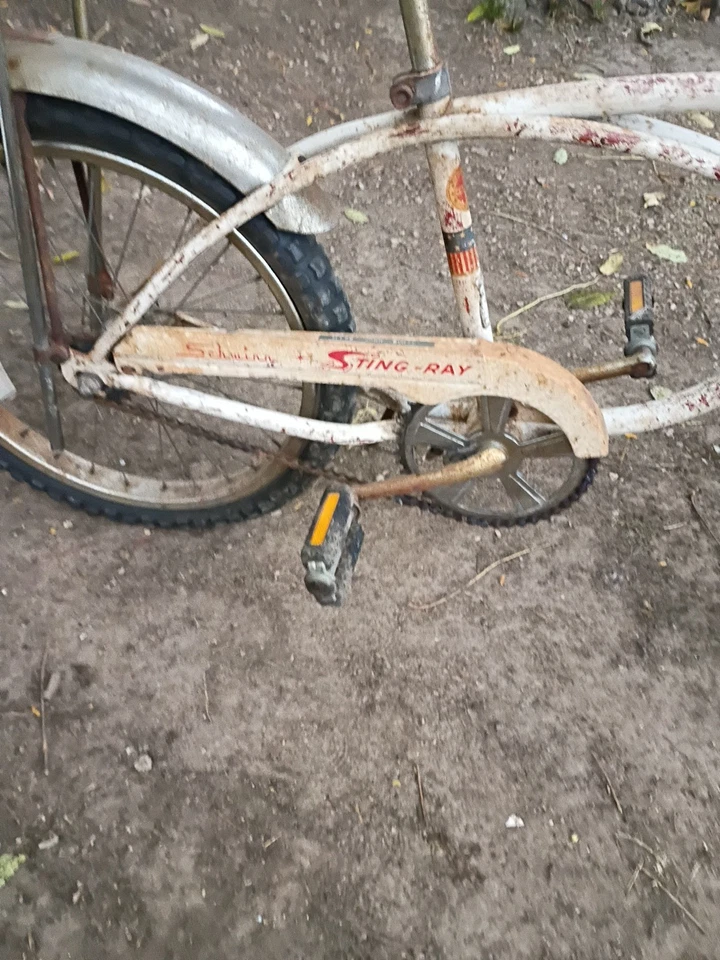 Schwinn Sting-Ray Single Speed Bicycle - S1758WMADS - Image 4 of 4