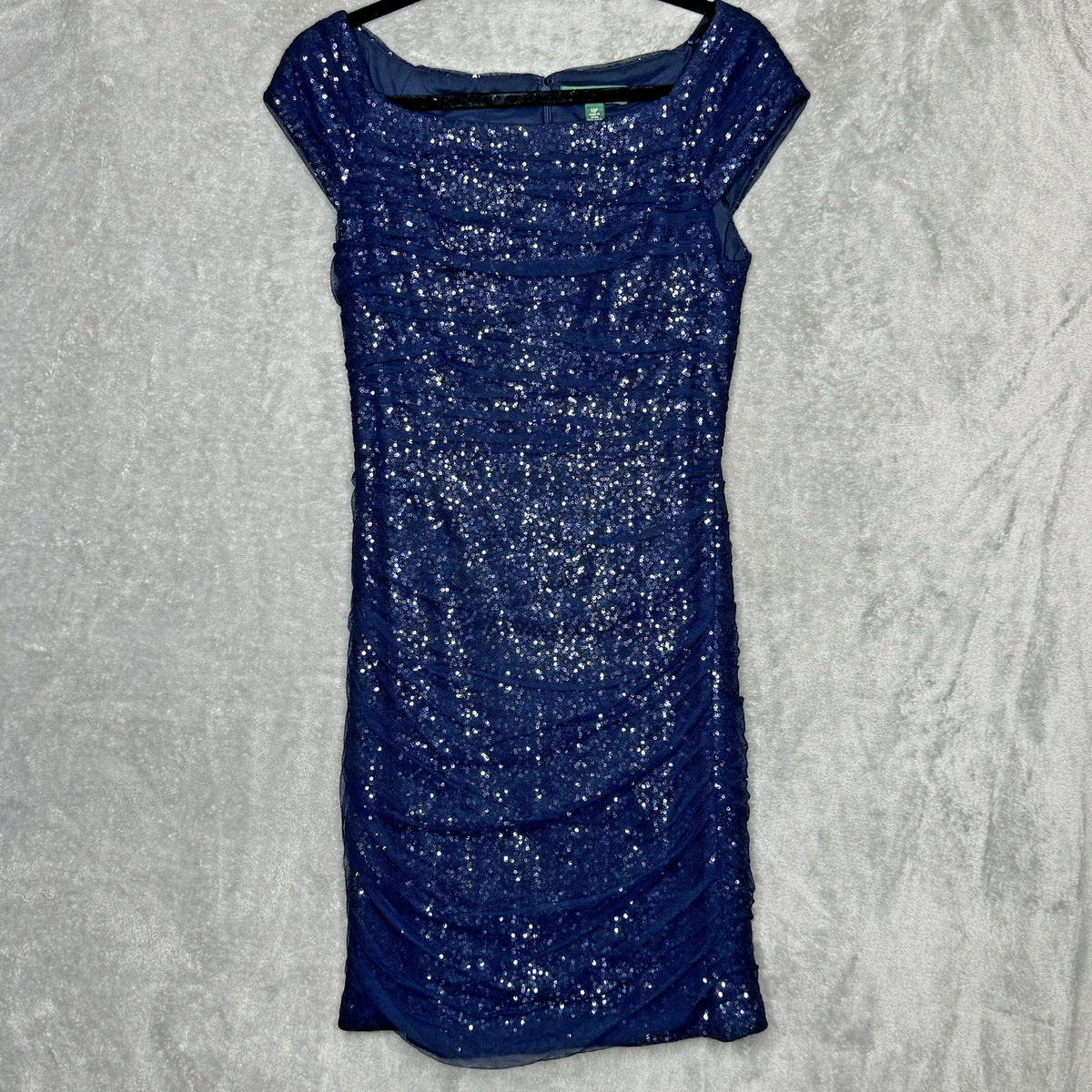 green emerald velvet dress Amazon.com: Lauren Ralph Lauren Womens Velvet Midi Evening Dress Navy 10 :  Clothing, Shoes & Jewelry main image 1