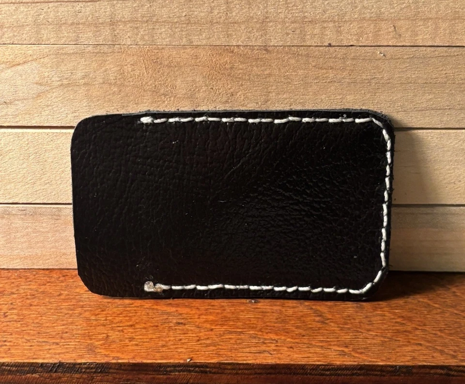 Funda para tarjeta de visita de cuero clásico EDC - Hecha a mano en EE. UU. - Negra Foto 2 de 3