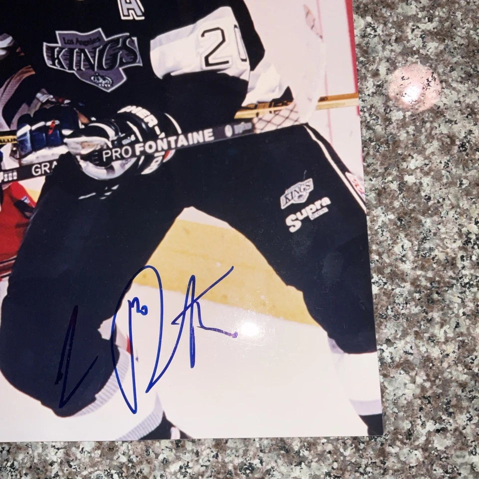 LUC ROBITAILLE Los Angeles Kings Signed 11x14Photo W/ Serial # On The Back - Image 4 of 4