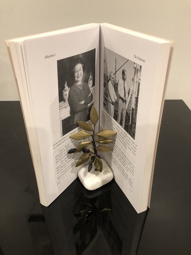 MAXIM’S The Restaurant & The People Beverley Will Signed Copy First Ed 2000 S/C. - Picture 10 of 10