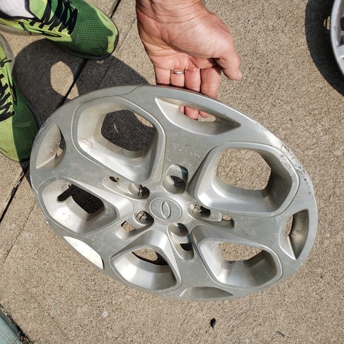 FAKE AFTERMARKET Ford Fusion Wheel Cover Hubcap Hub Cap 2010 2011 2012 17" - Picture 2 of 6