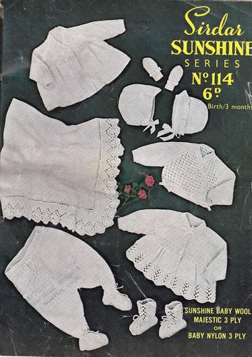 VINTAGE~BABY~LAYETTE~SCHAL~MANTEL HAUBE 3-FÄDIG STRICKEN~MUSTER~GR. 0-3 MTH(B43)