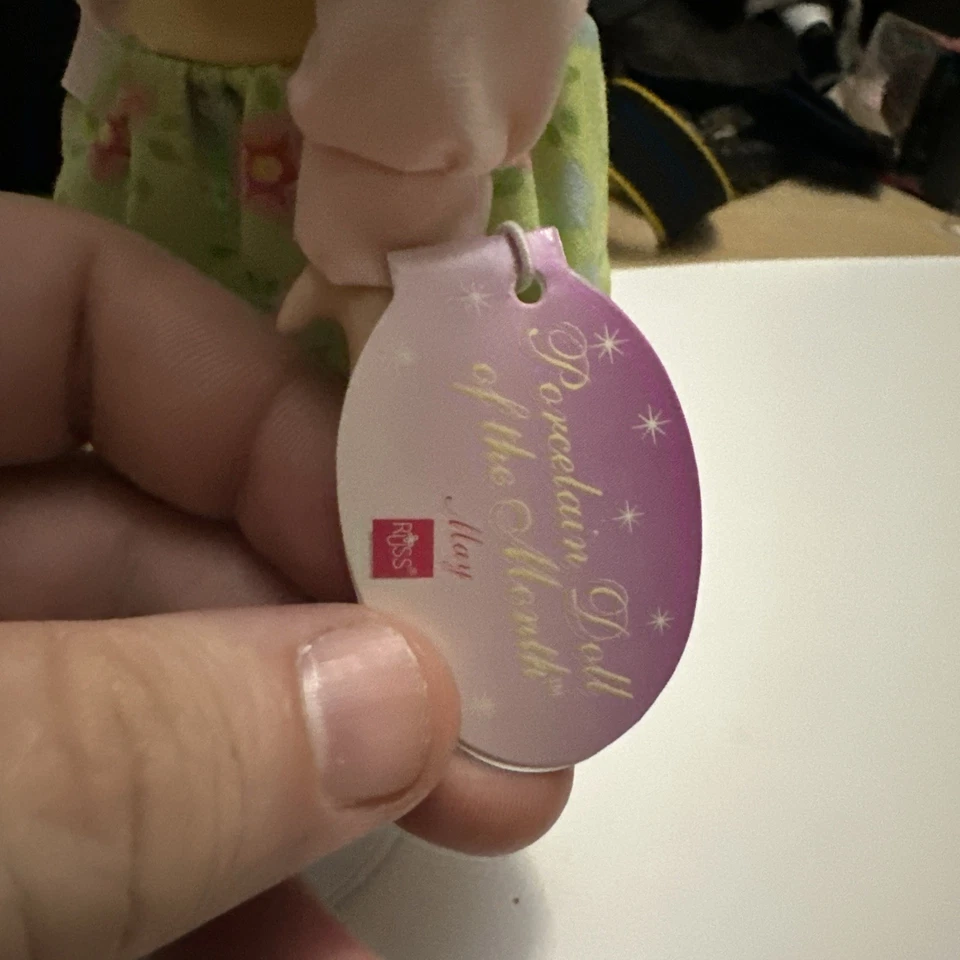 Russ每月瓷娃娃 - 五月 - "EMMIE" — 第 4/4 张图片